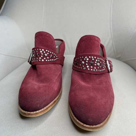Earth Burgundy Red Mule Heels Women's Denton Garnet Silver Studded Star Size 7 - Picture 2 of 4